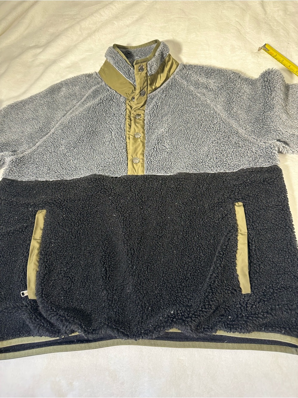 Todd Snyder Men's Adirondack
Fleece Pullover Gray Knit Sweater - Medium